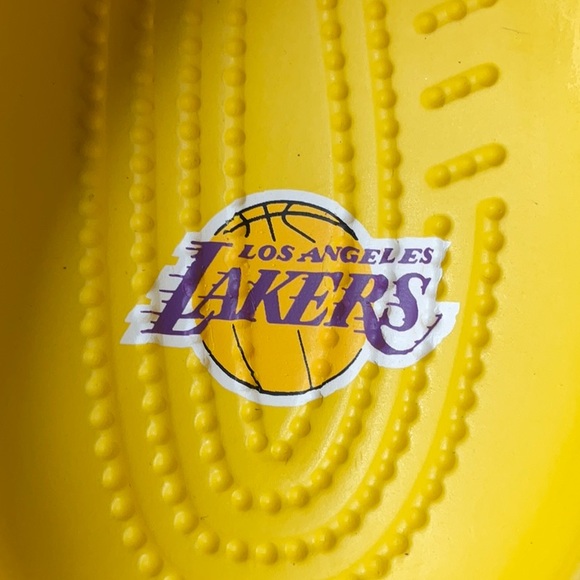 🏀 CROCS NBA™️ LOS ANGELES LAKERS CLASSIC CLOGS 🏀 - Picture 14 of 16